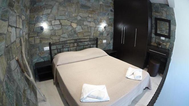 Stone Suites Pefkochori Esterno foto
