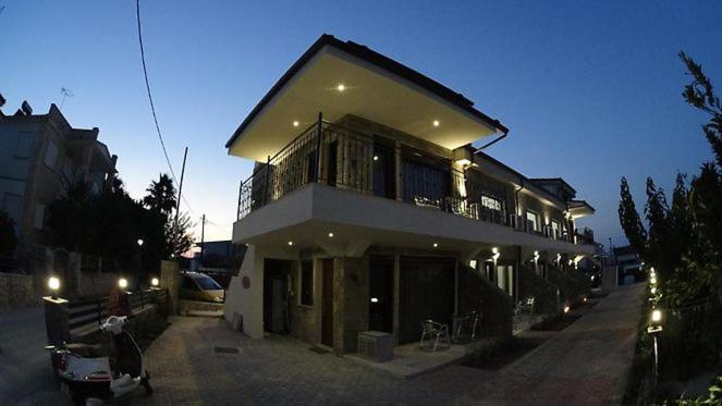 Stone Suites Pefkochori Esterno foto