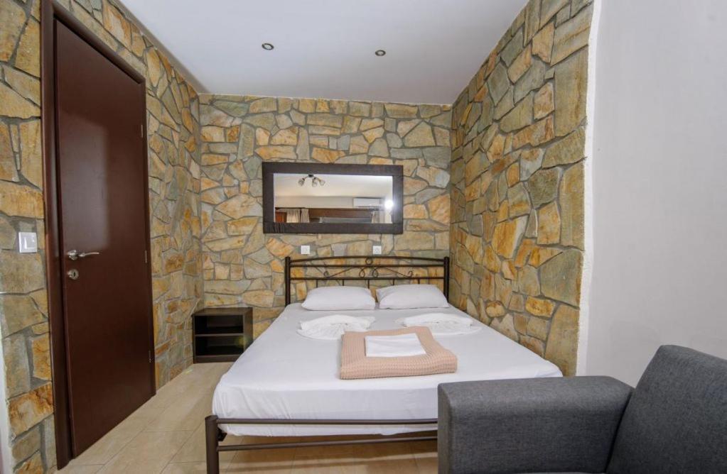 Stone Suites Pefkochori Esterno foto