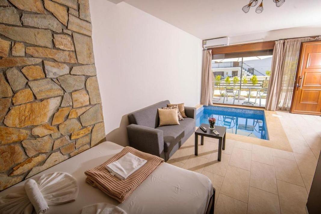 Stone Suites Pefkochori Esterno foto
