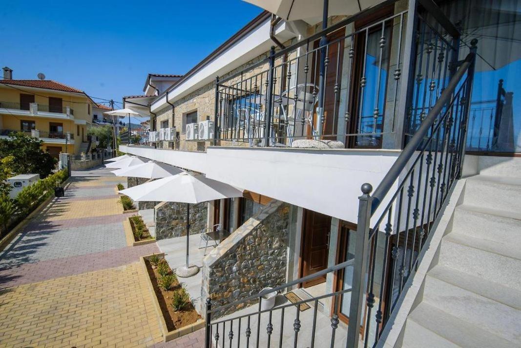 Stone Suites Pefkochori Esterno foto