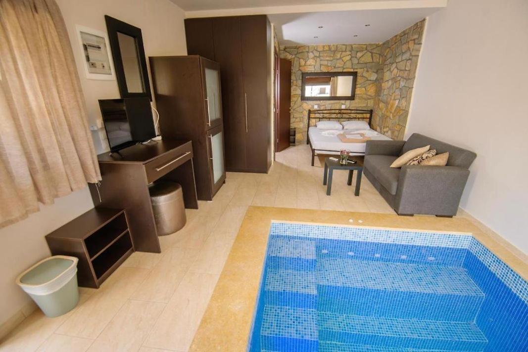 Stone Suites Pefkochori Esterno foto